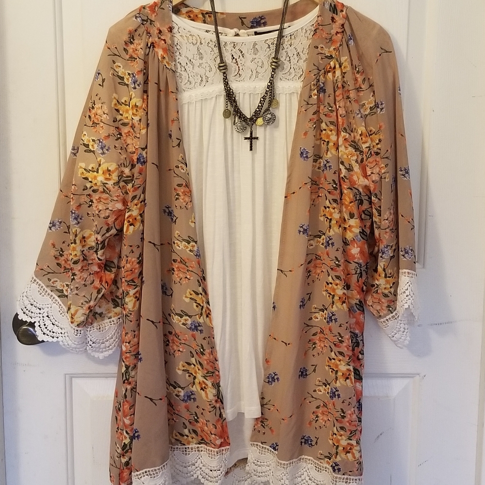 Tan Floral Kimono Caridigan Top XL